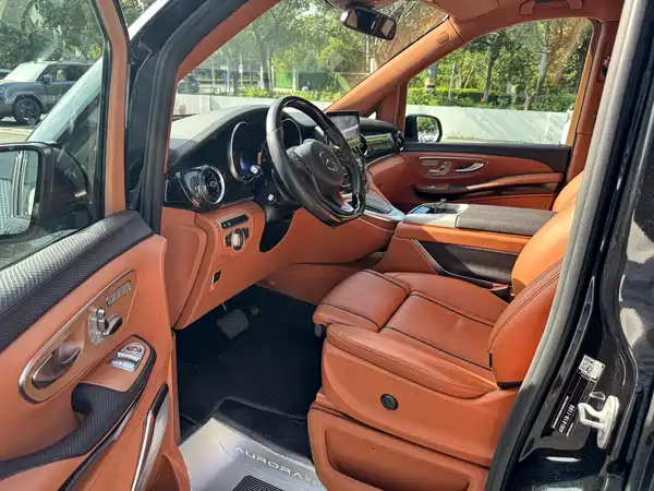 Mercedes-Benz V-Class 2023