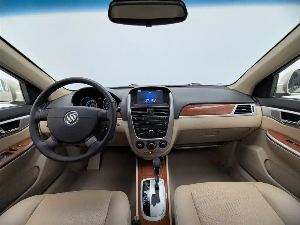 Buick Excelle 2015 — фото 5