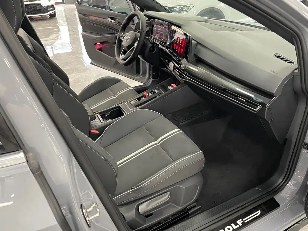 Volkswagen Golf 2022