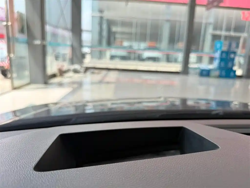Skoda Octavia 2023 — фото 11