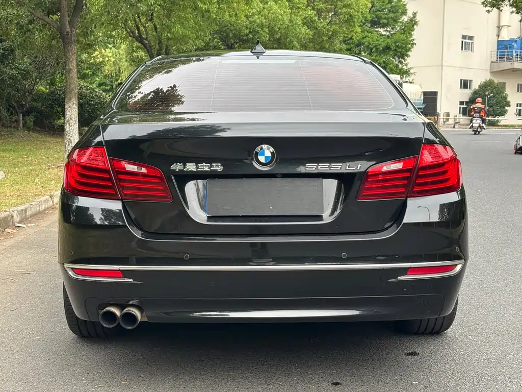 BMW 5 Series 2014 — фото 7