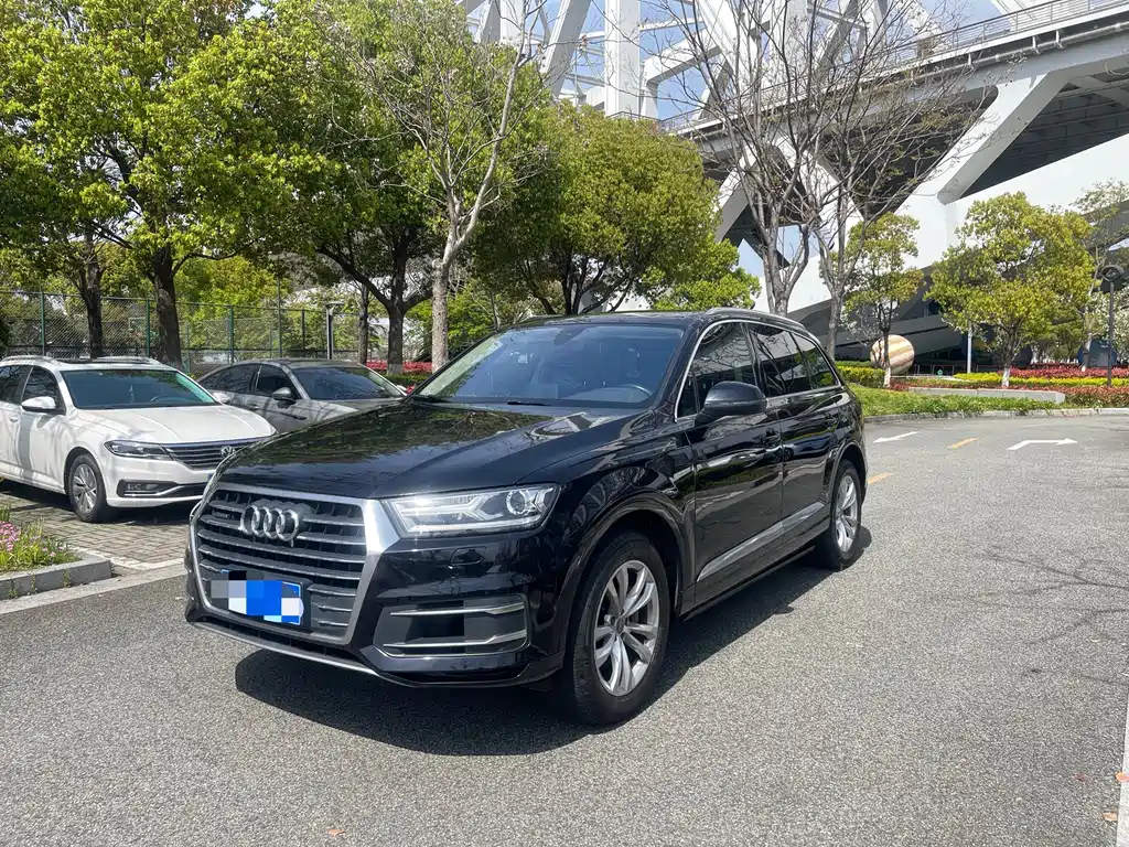 Audi Q7 2017 — фото 1