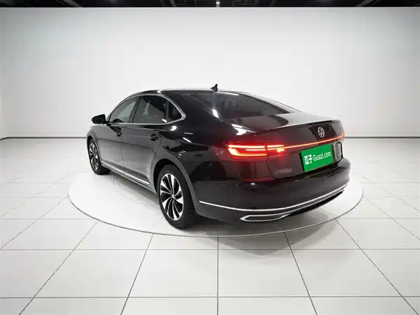 Volkswagen Passat 2023