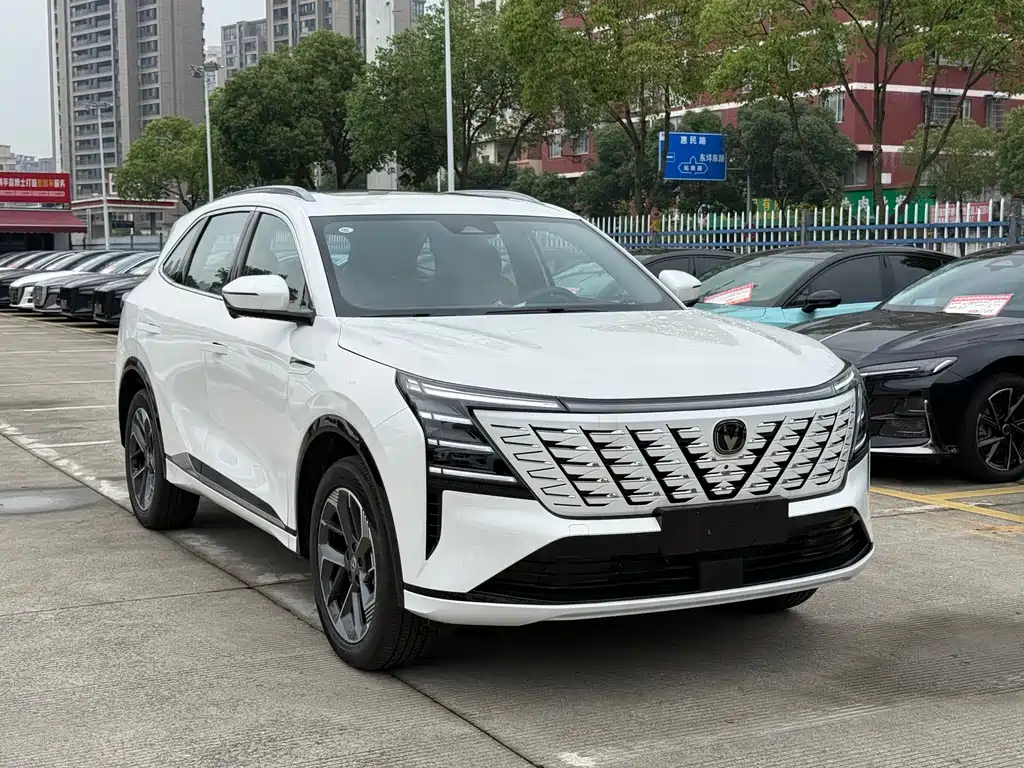 Changan CS75 PLUS 2026 — фото 3
