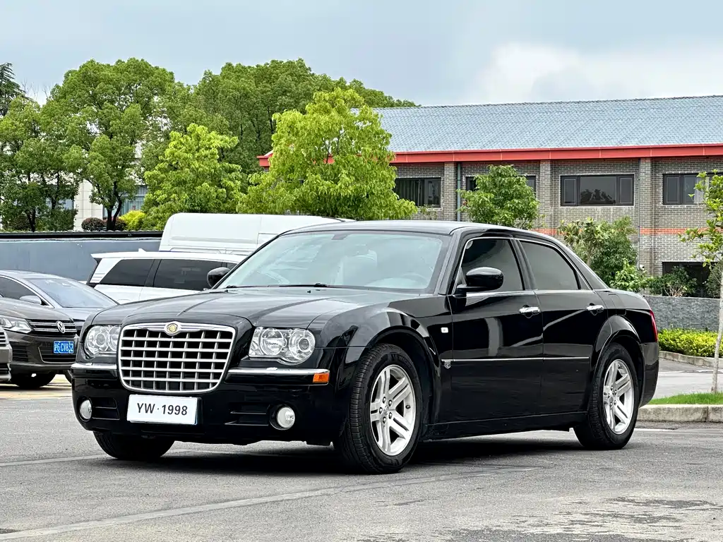 Chrysler 300C 2008 — фото 1