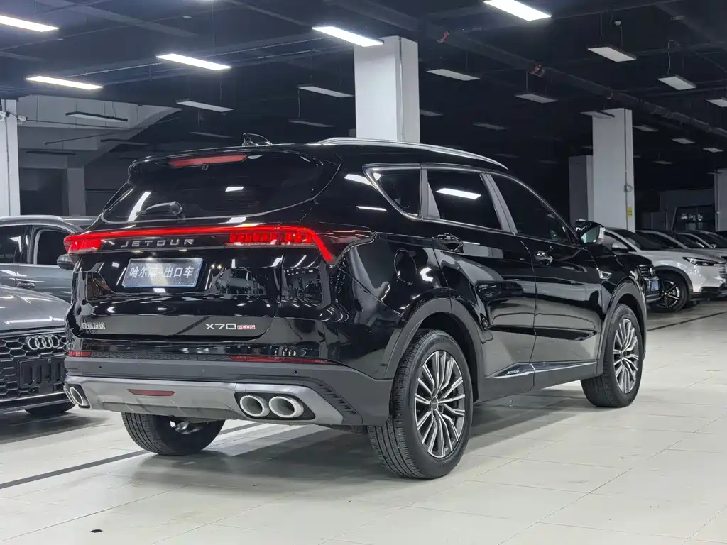 Jetour Jietu X70 PLUS 2023 — фото 25