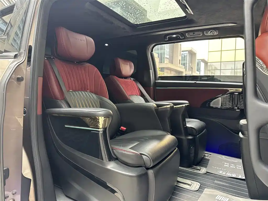 GAC Motor Trumpchi M8 2023 — фото 17