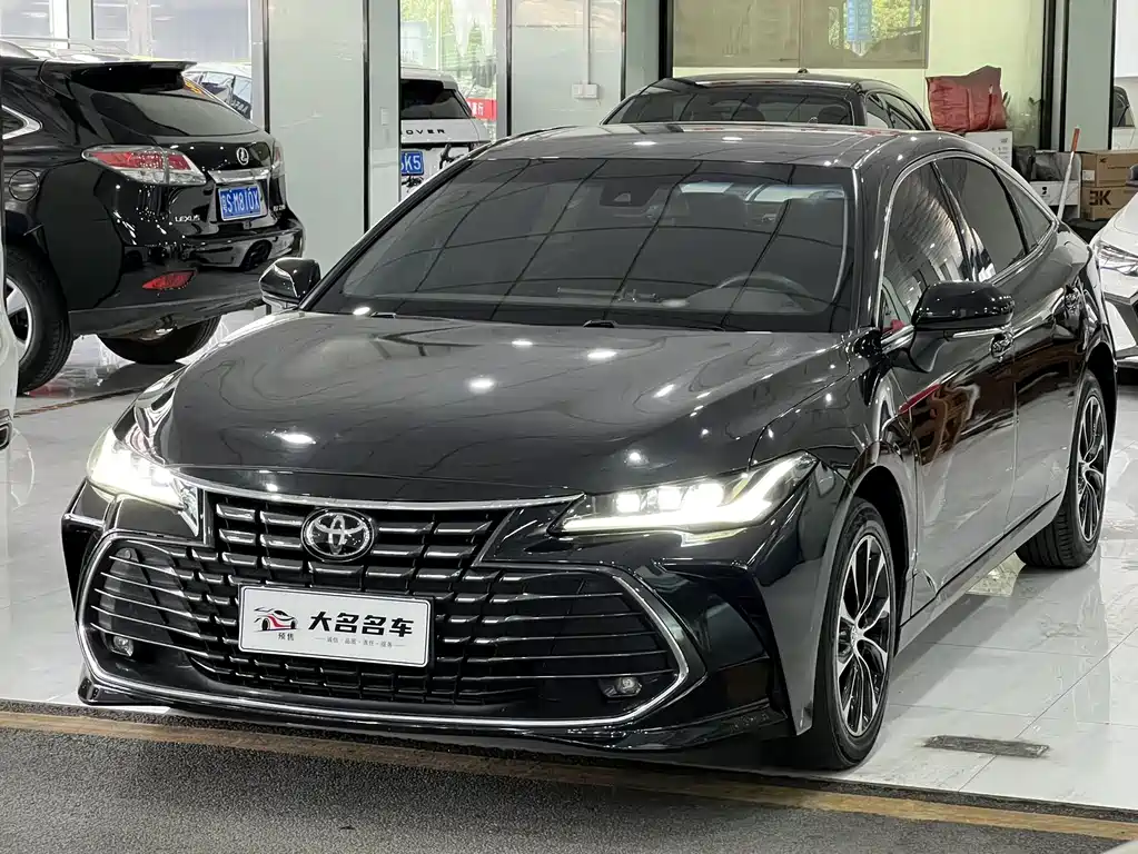 Toyota Avalon 2022 — фото 1