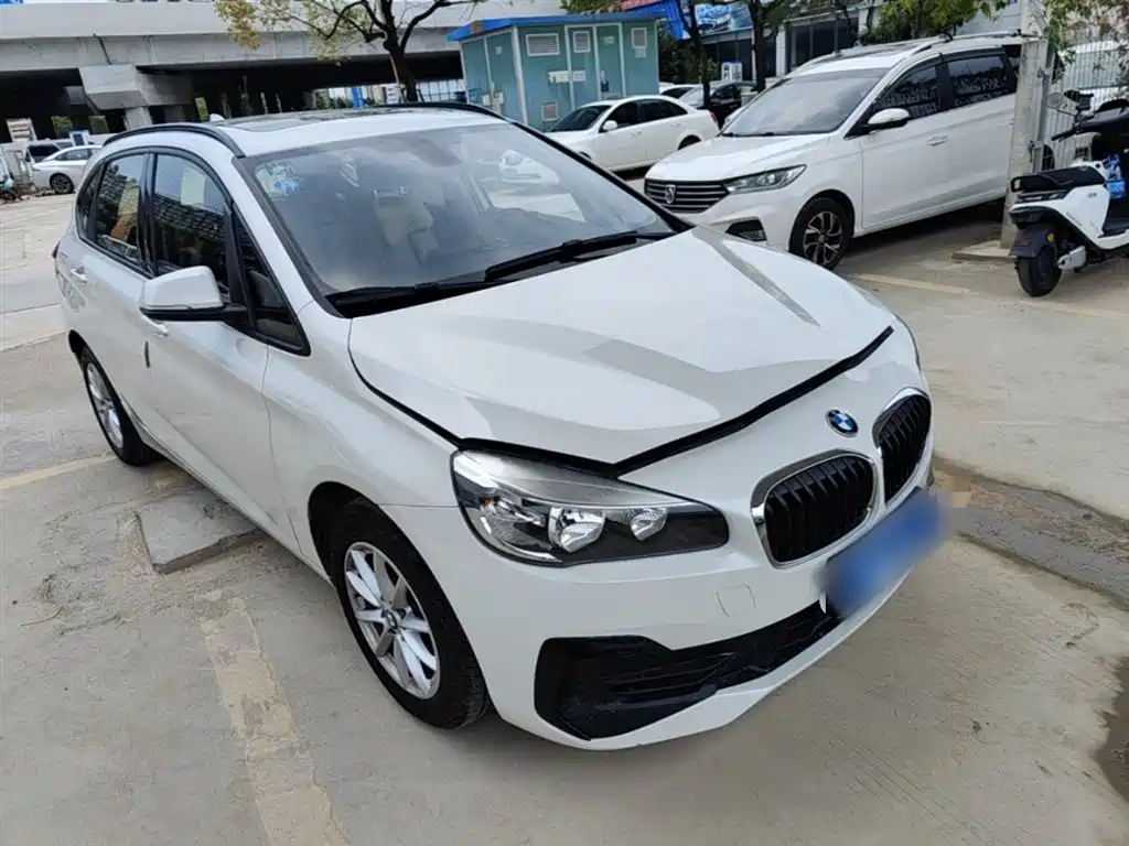 BMW 2 Series Active Tourer 2019 — фото 4