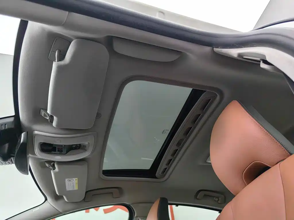 Volvo S60 2019 — фото 14