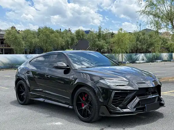 Lamborghini Urus 2021