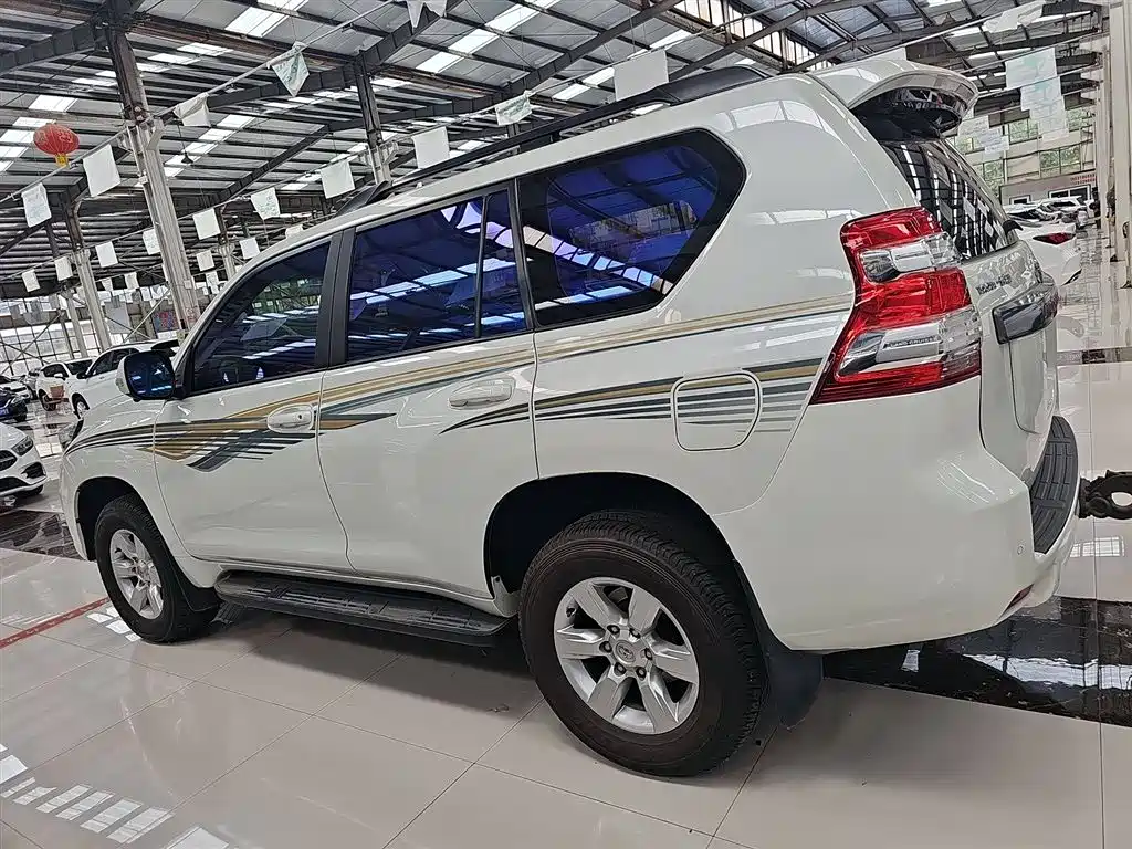 Toyota Prado 2017 — фото 8