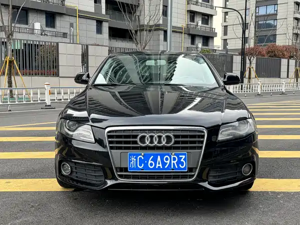 Audi A4L 2011