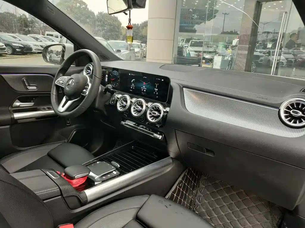 Mercedes-Benz GLA 2020 — фото 13