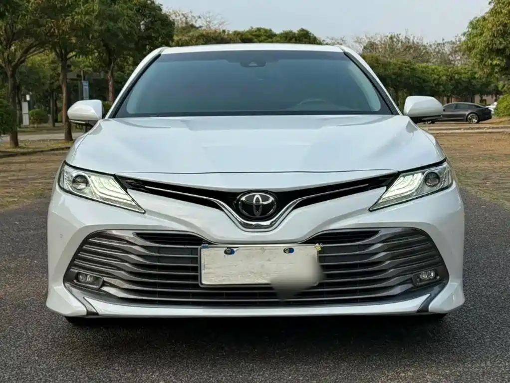 Toyota Camry 2020 — фото 3