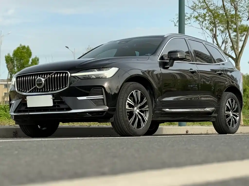 Volvo XC60 2021 — фото 2