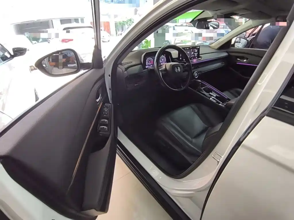 Honda Accord 2023 — фото 16