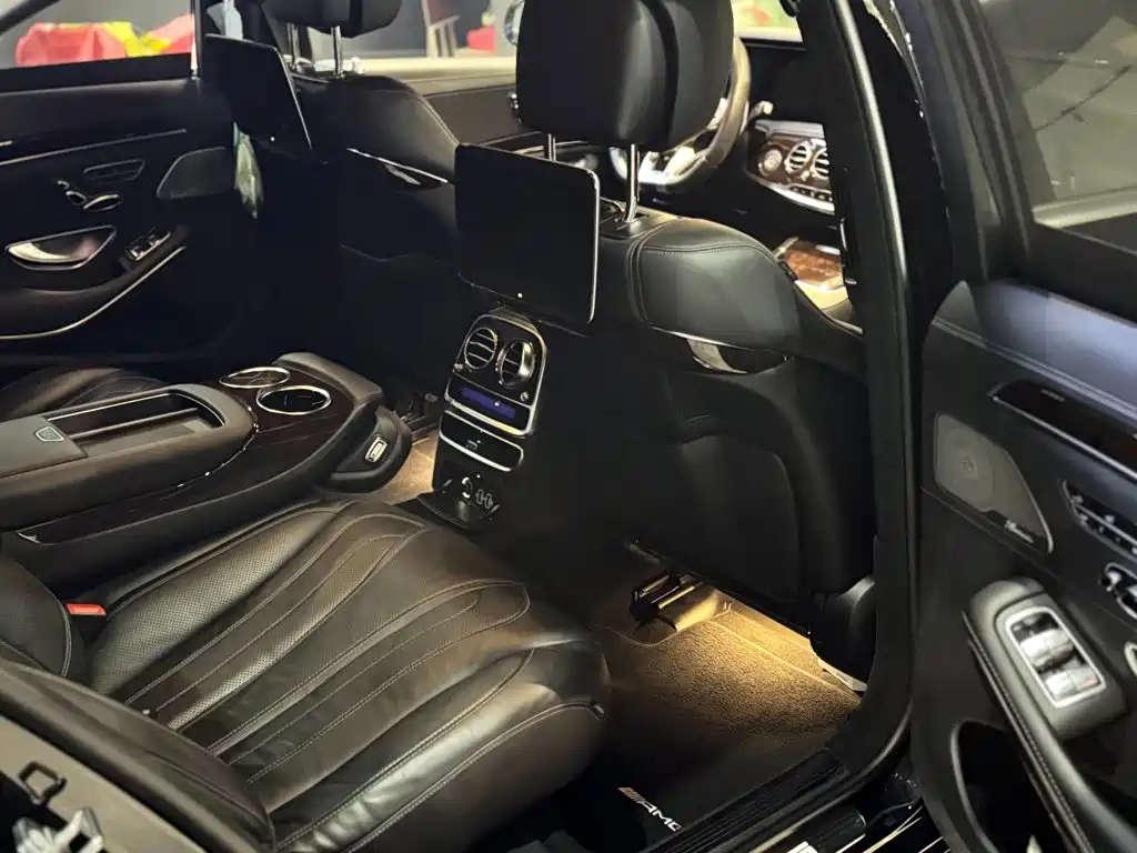 Mercedes-Benz S-Class AMG 2019 — фото 11