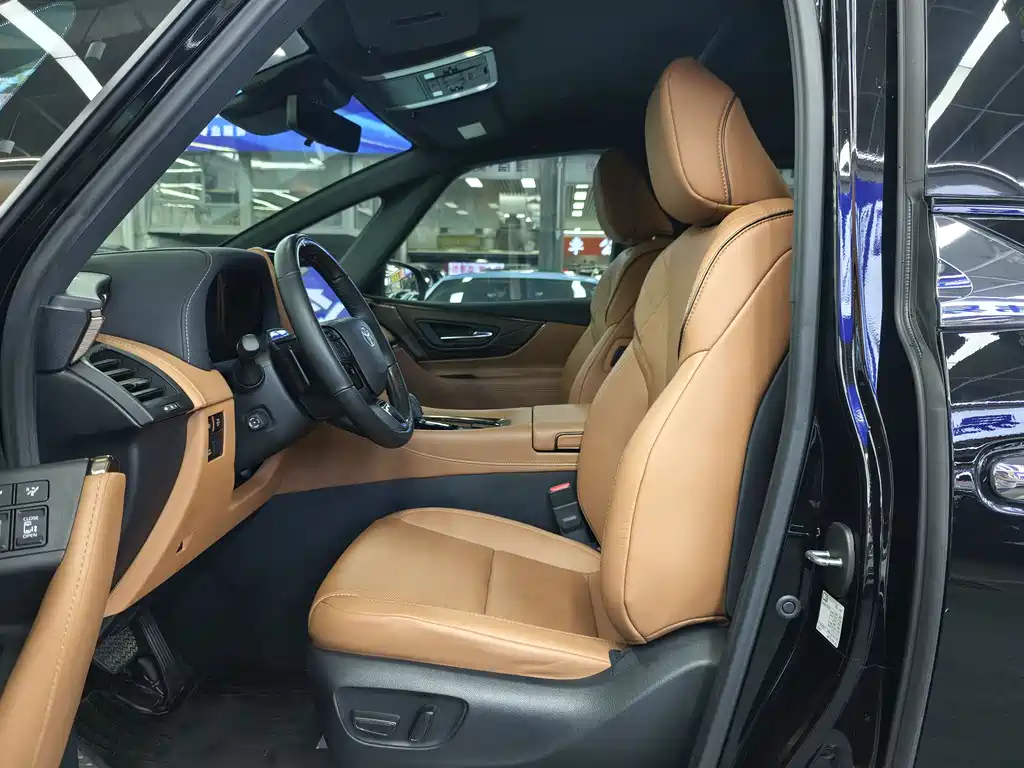 Toyota Alphard 2023 — фото 5
