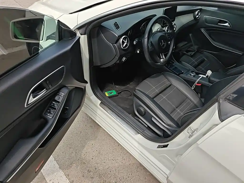 Mercedes-Benz CLA 2016 — фото 16