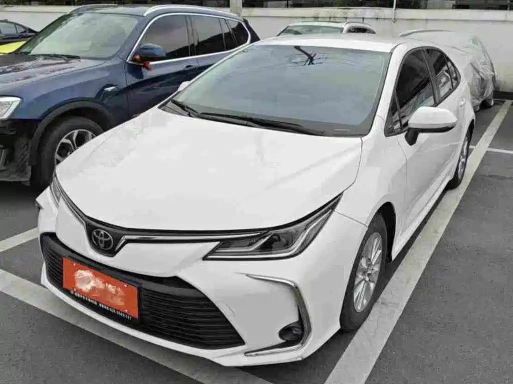 Toyota Corolla 2022 — фото 1