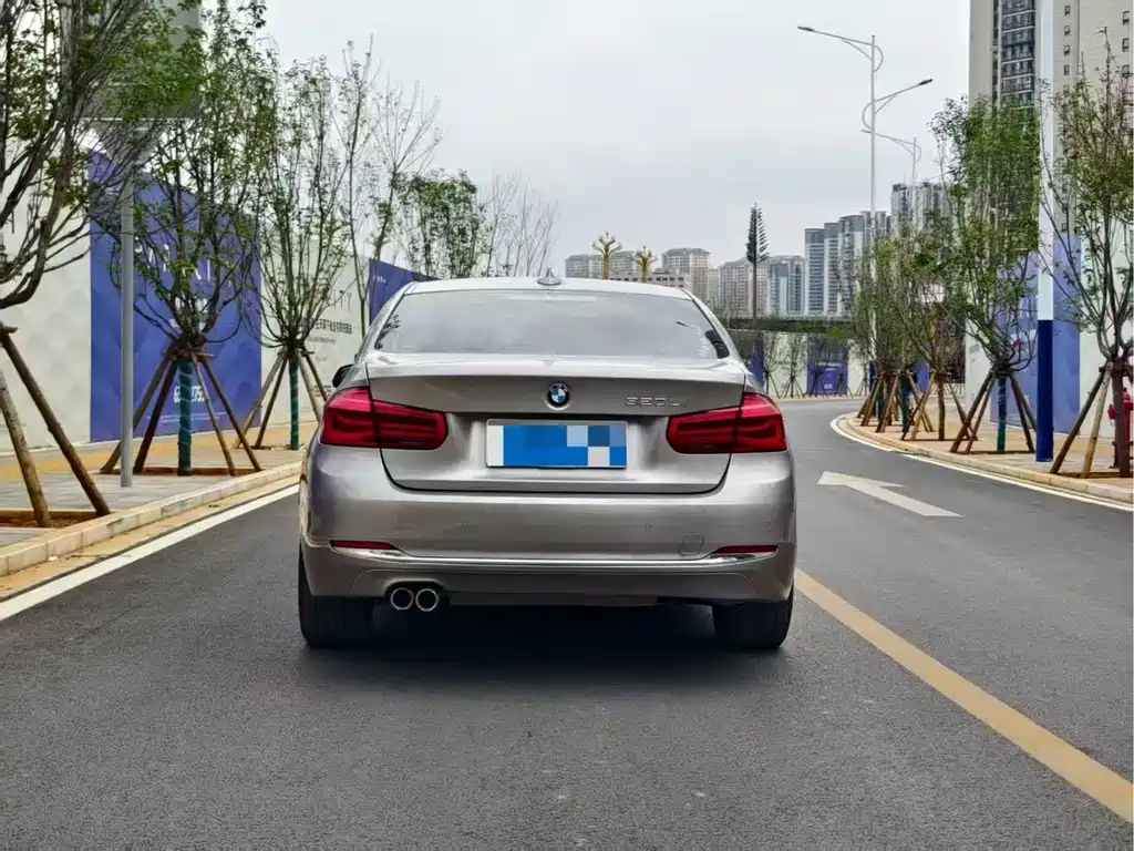 BMW 3 Series 2017 — фото 15