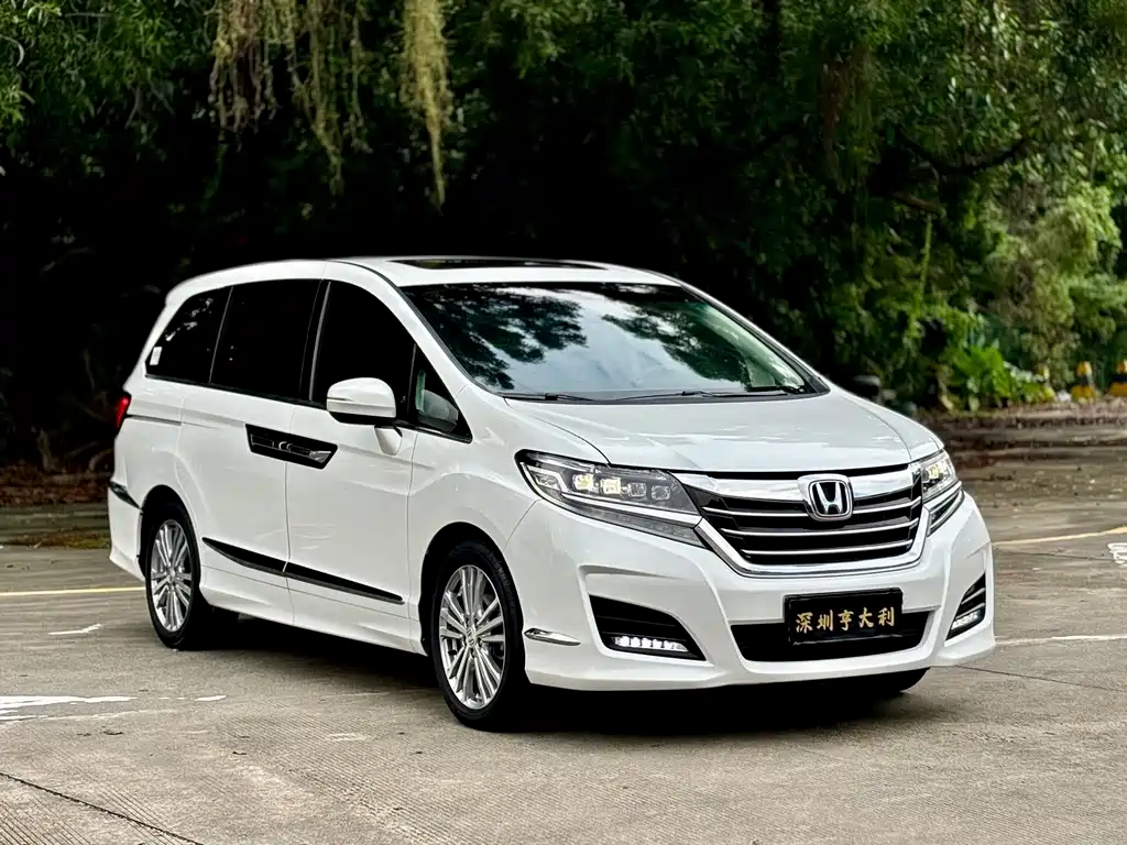 Honda Elysion 2017 — фото 3
