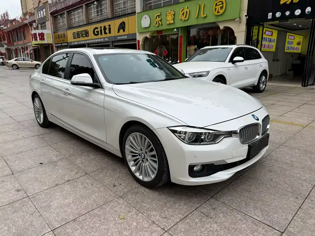 BMW 3 Series 2018 — фото 3