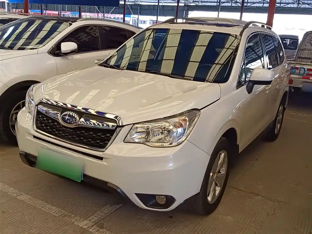 Subaru Forester 2014 — фото 1