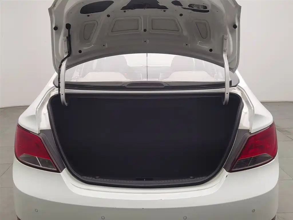 Hyundai Verna 2014 — фото 16