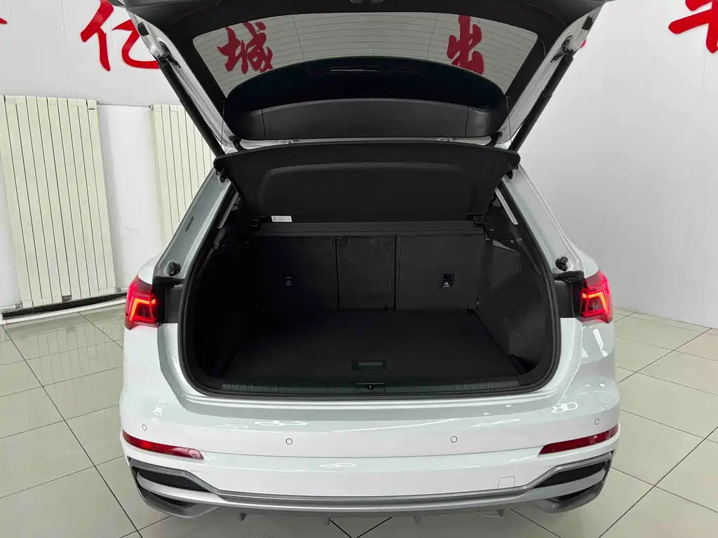 Audi Q3 2022 — фото 19