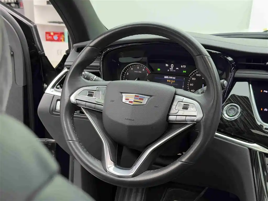 Cadillac XT6 2021 — фото 12