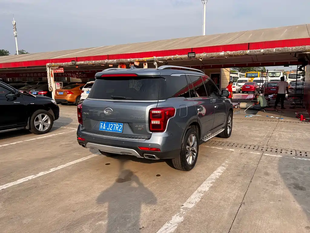GAC Motor Trumpchi GS8 2017 — фото 21