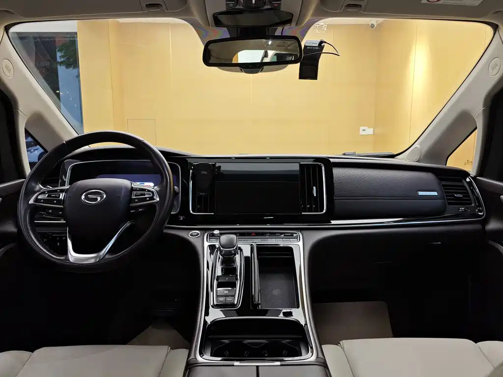 GAC Motor Trumpchi M8 2022 — фото 20
