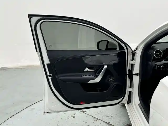 Mercedes-Benz A-Class 2020 — фото 21