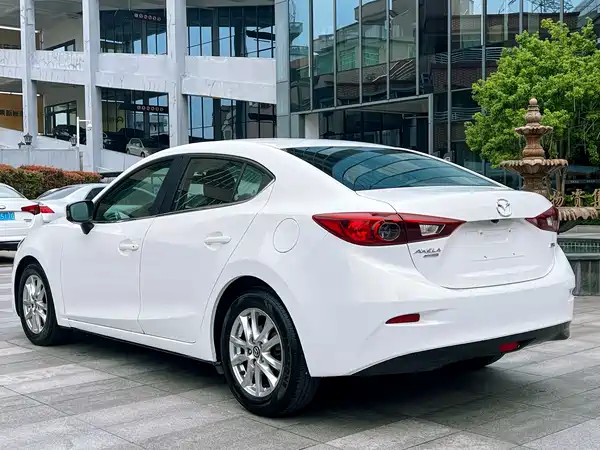 Mazda 3 Axela 2014