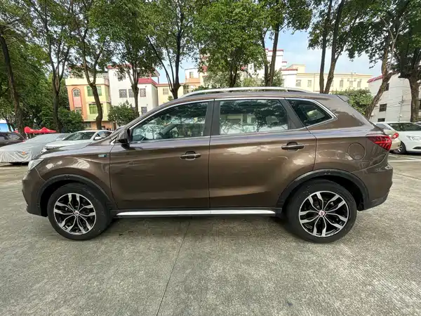 Roewe RX5 2016