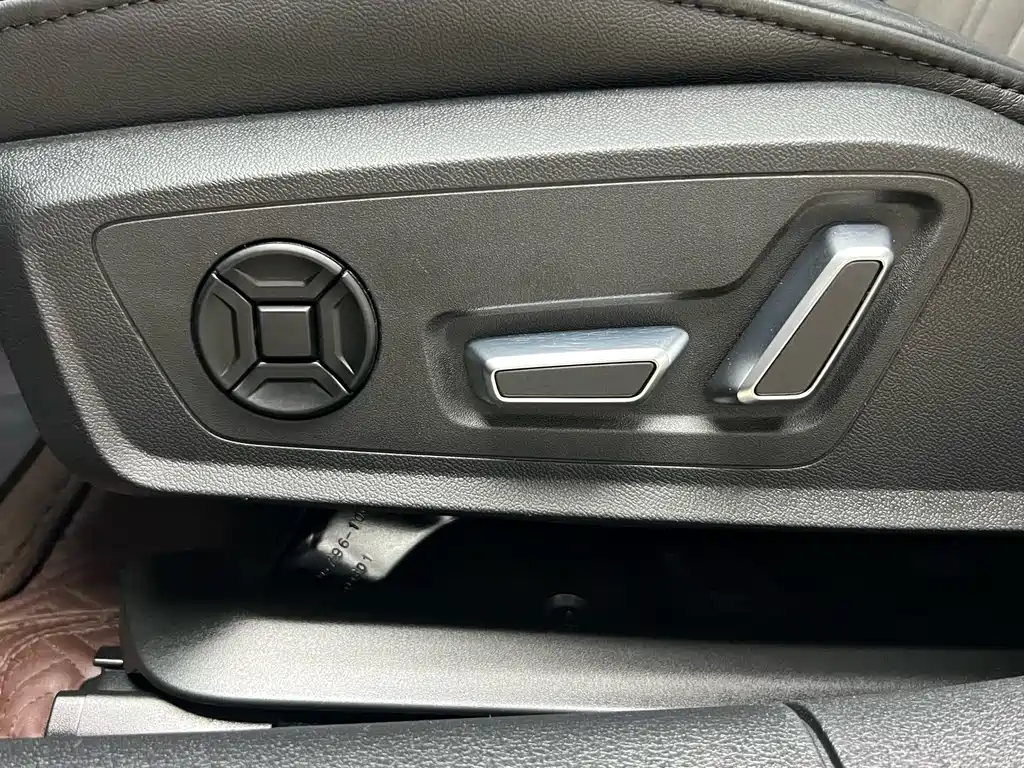 Audi A6L 2023 — фото 20