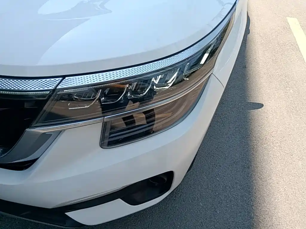 Kia KX3 2020 — фото 24