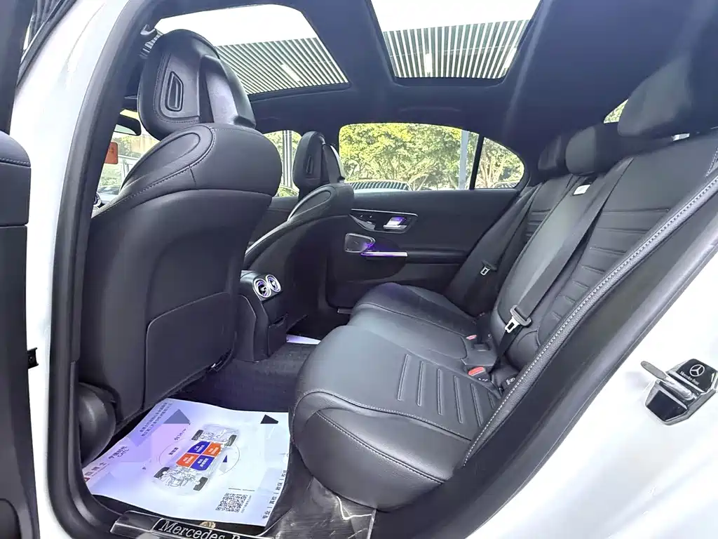 Mercedes-Benz C-Class 2024