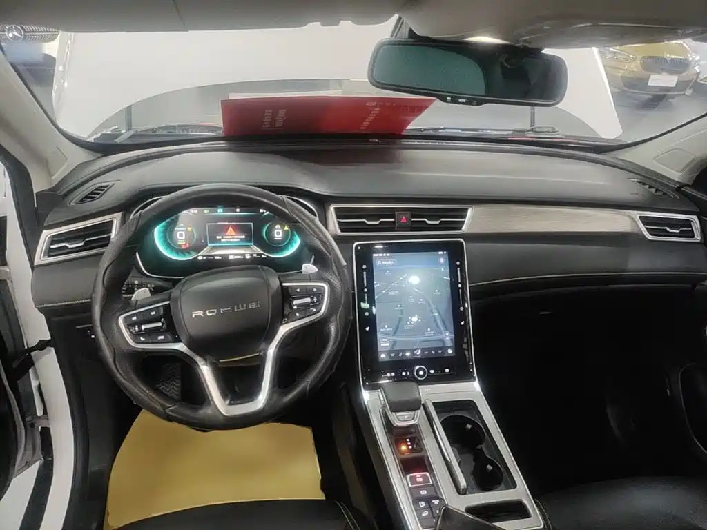 Roewe RX5 New Energy 2021 — фото 10