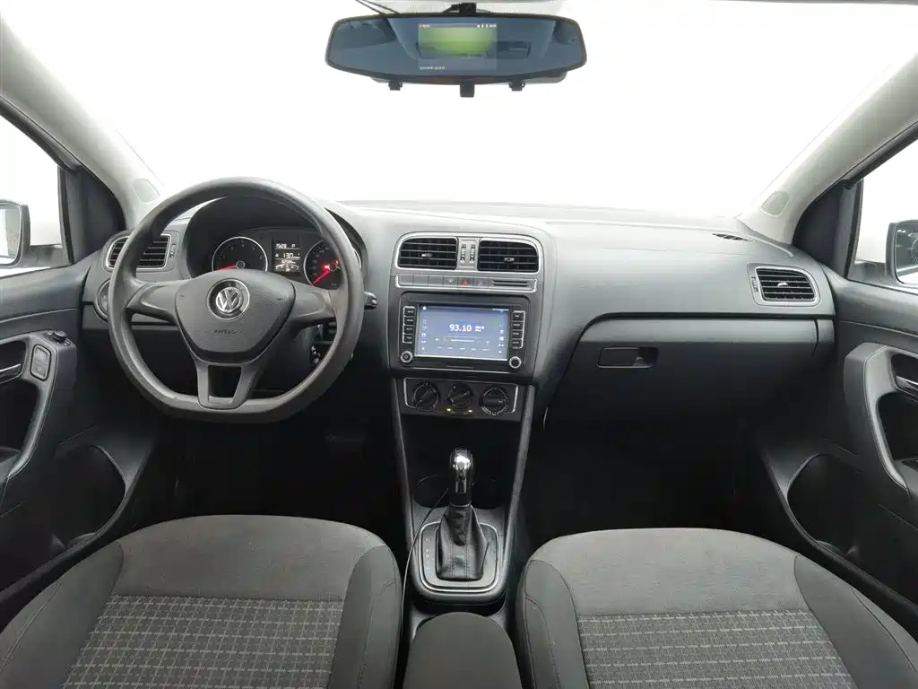 Volkswagen Polo 2016