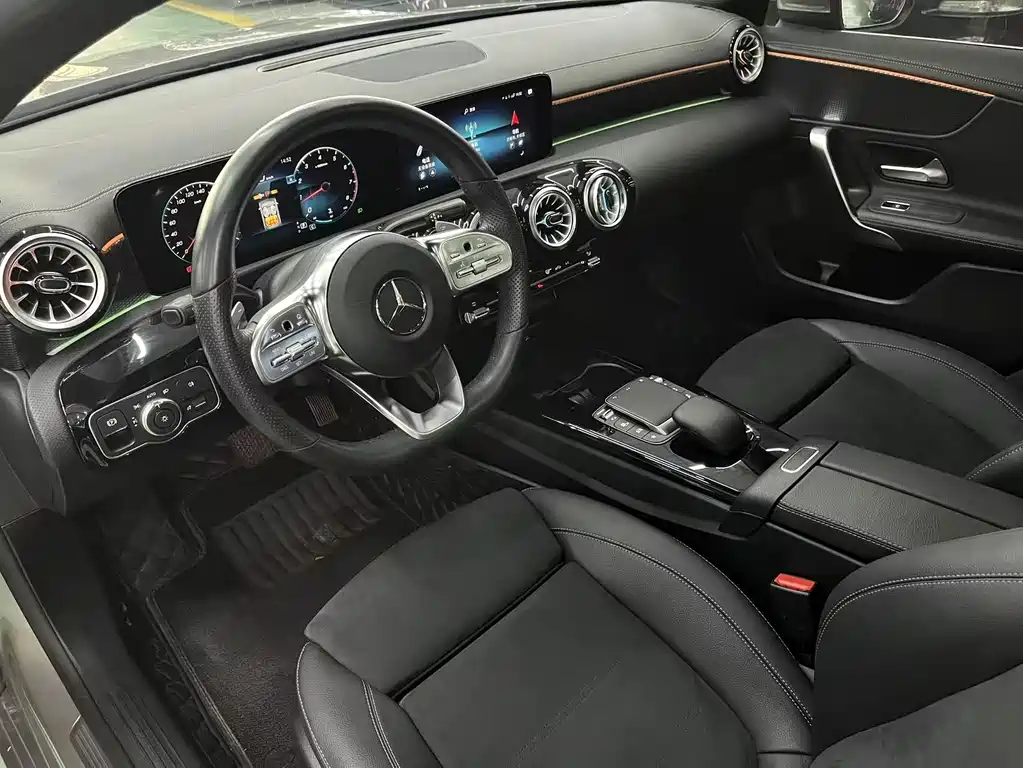 Mercedes-Benz A-Class 2022 — фото 10