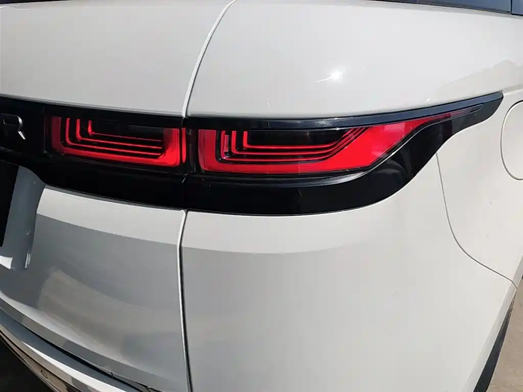 Land Rover Evoque 2021 — фото 8