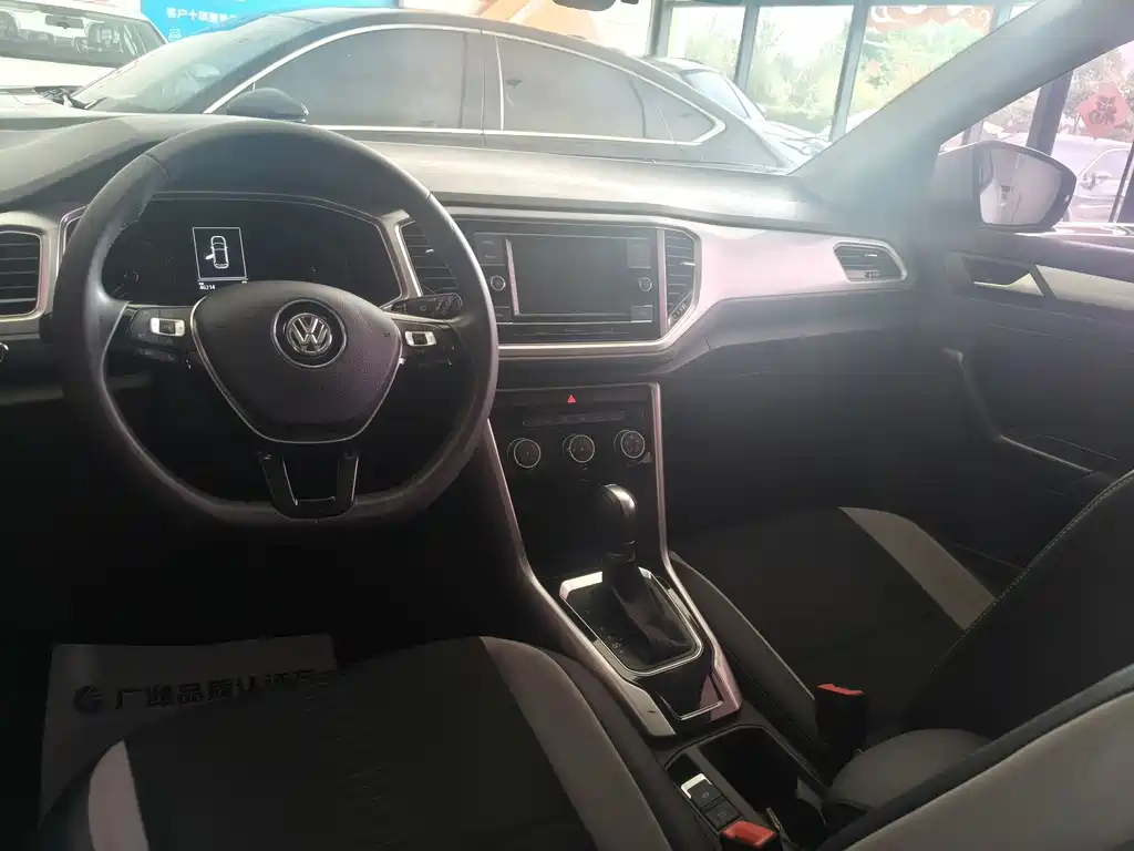 Volkswagen T-Roc 2020 — фото 4