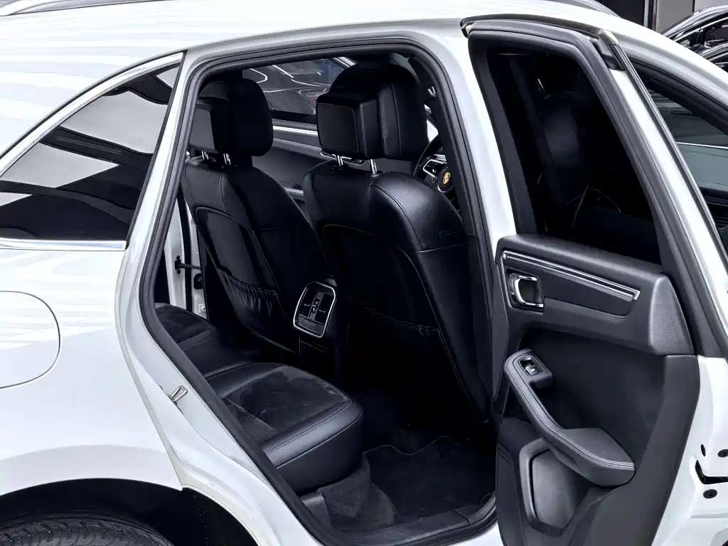 Porsche Macan 2016 — фото 10