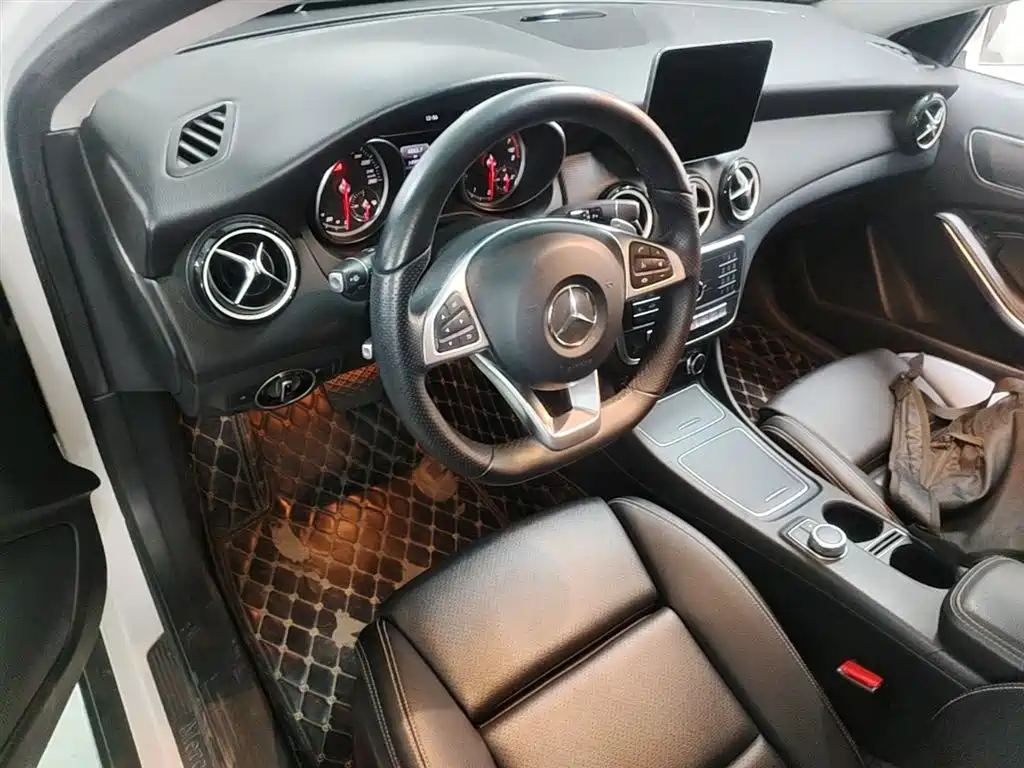 Mercedes-Benz GLA 2019 — фото 16