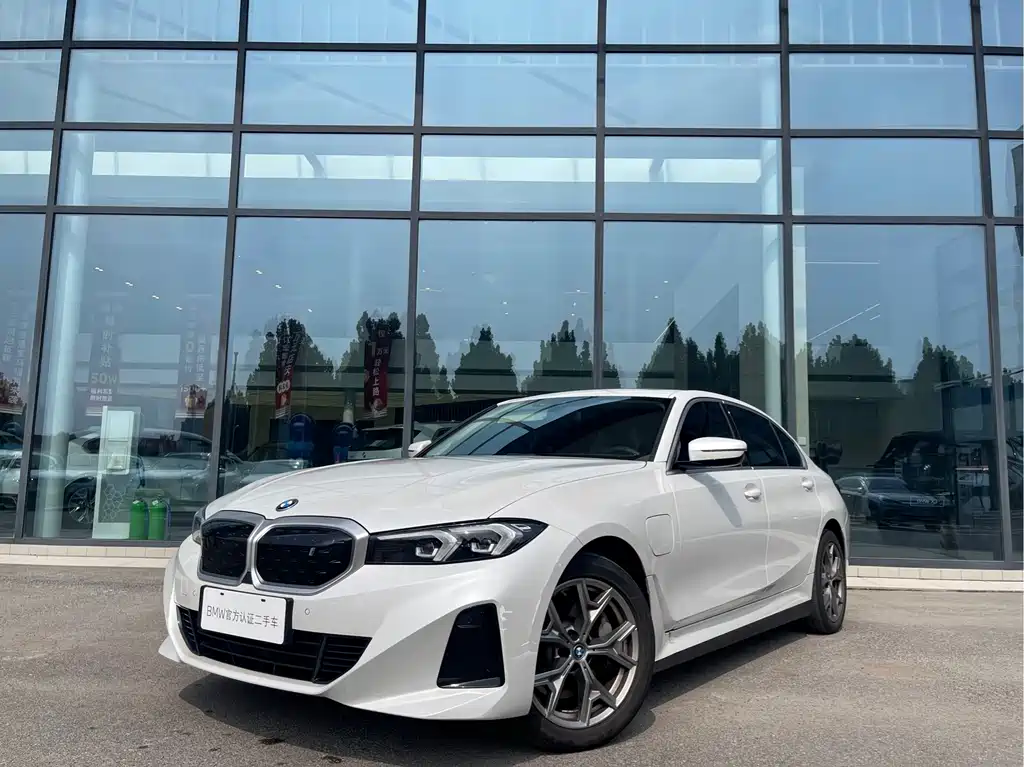 BMW i3 2024
