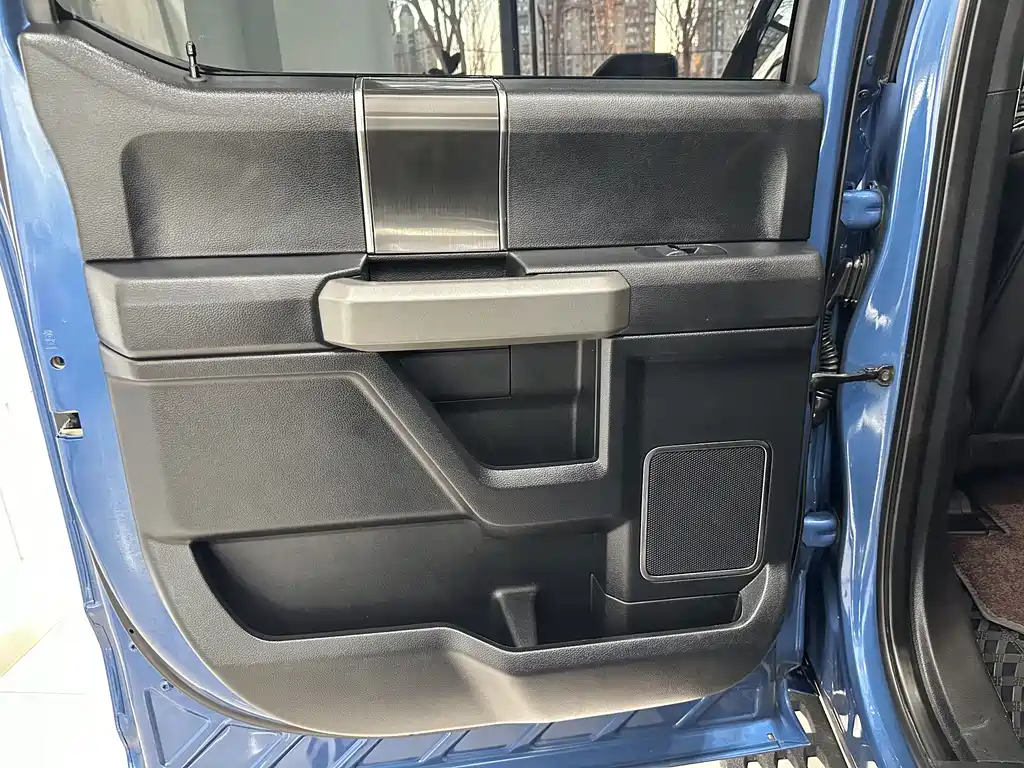 Ford F-150 Raptor 2020 — фото 15