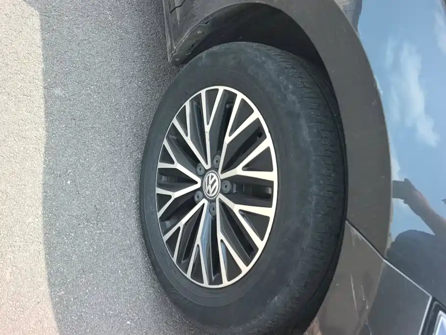 Volkswagen Sagitar 2021